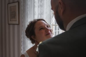 La photo de couple le jour du mariage